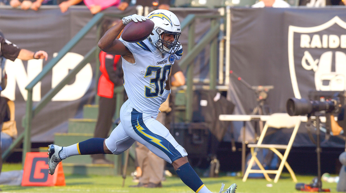 austin-ekeler-week-13-fantasy-football-rankings.jpg